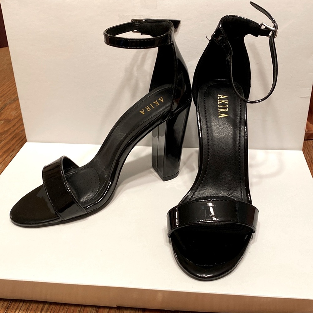 Akira Heels, New, Never Worn